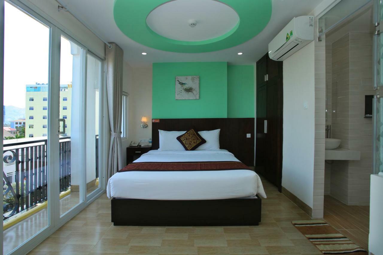 Melyna Hotel Nha Trang Esterno foto